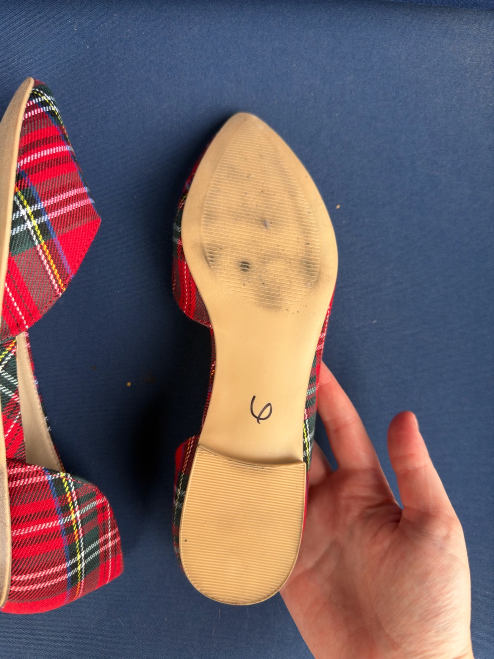 Isaac Mizrahi Amaya Women's Red Tartan Plaid D'Orsay Flats 7.5 Pointed Toe Party - Picture 6 of 16